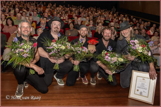 Foto van De Heinoos. Zij winnen de Gelderse Kleiroze 2024 op Plat Gespold, foto gemaakt door Henk van Raaij